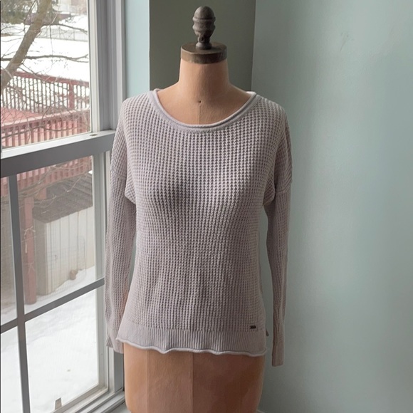 Hollister Tops - Hollister Long Sleeve Sweater